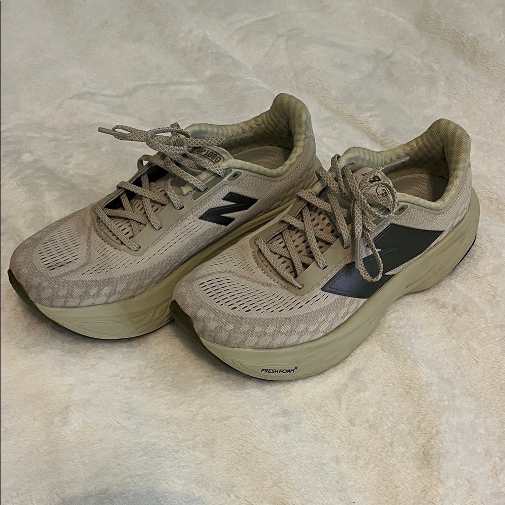New Balance Women’s Foam Fresh 1080v14 Running Shoes Size 7